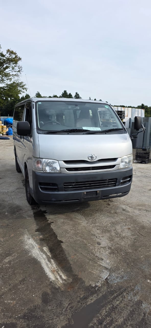 Toyota Hiace at Life Global Japan yard