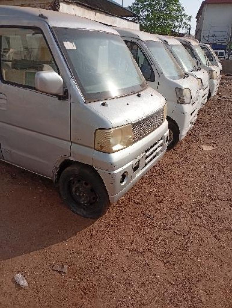 Mini bus